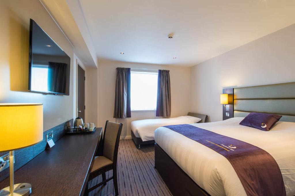 Premier Inn London Romford Central ห้อง รูปภาพ