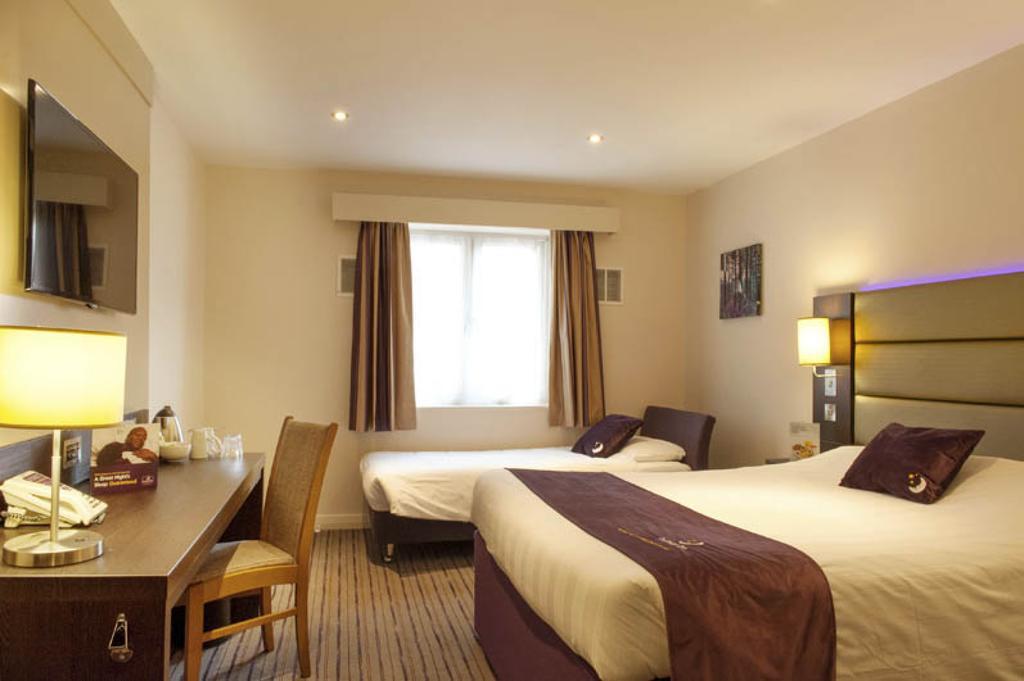 Premier Inn London Romford Central ห้อง รูปภาพ