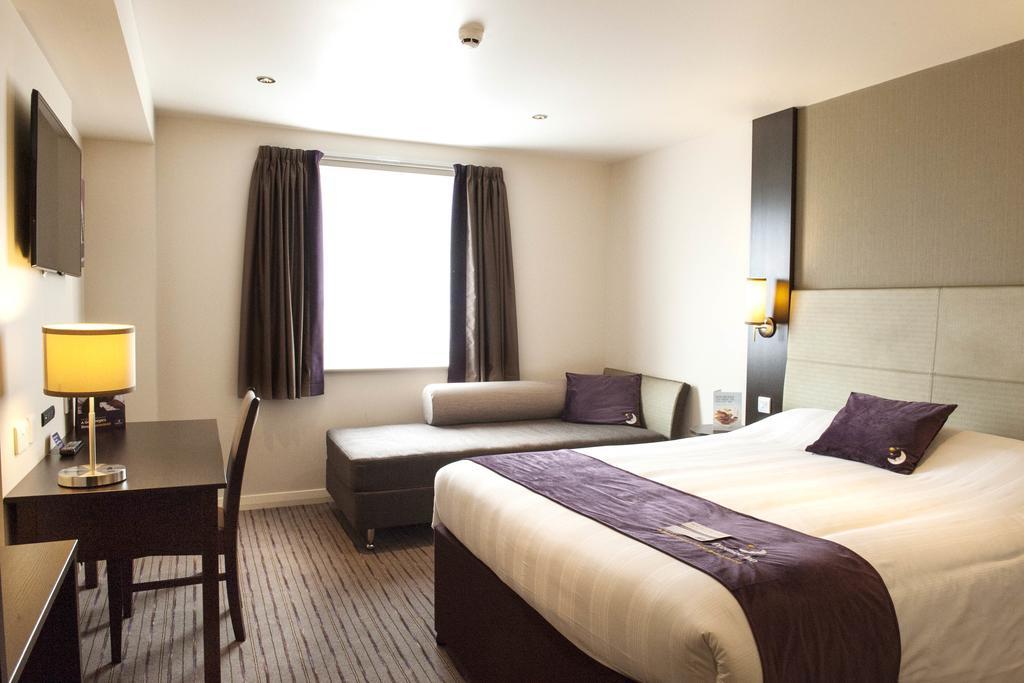 Premier Inn London Romford Central ห้อง รูปภาพ