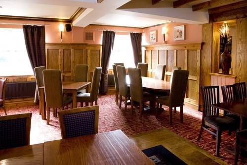 Premier Inn London Romford Central ภายนอก รูปภาพ